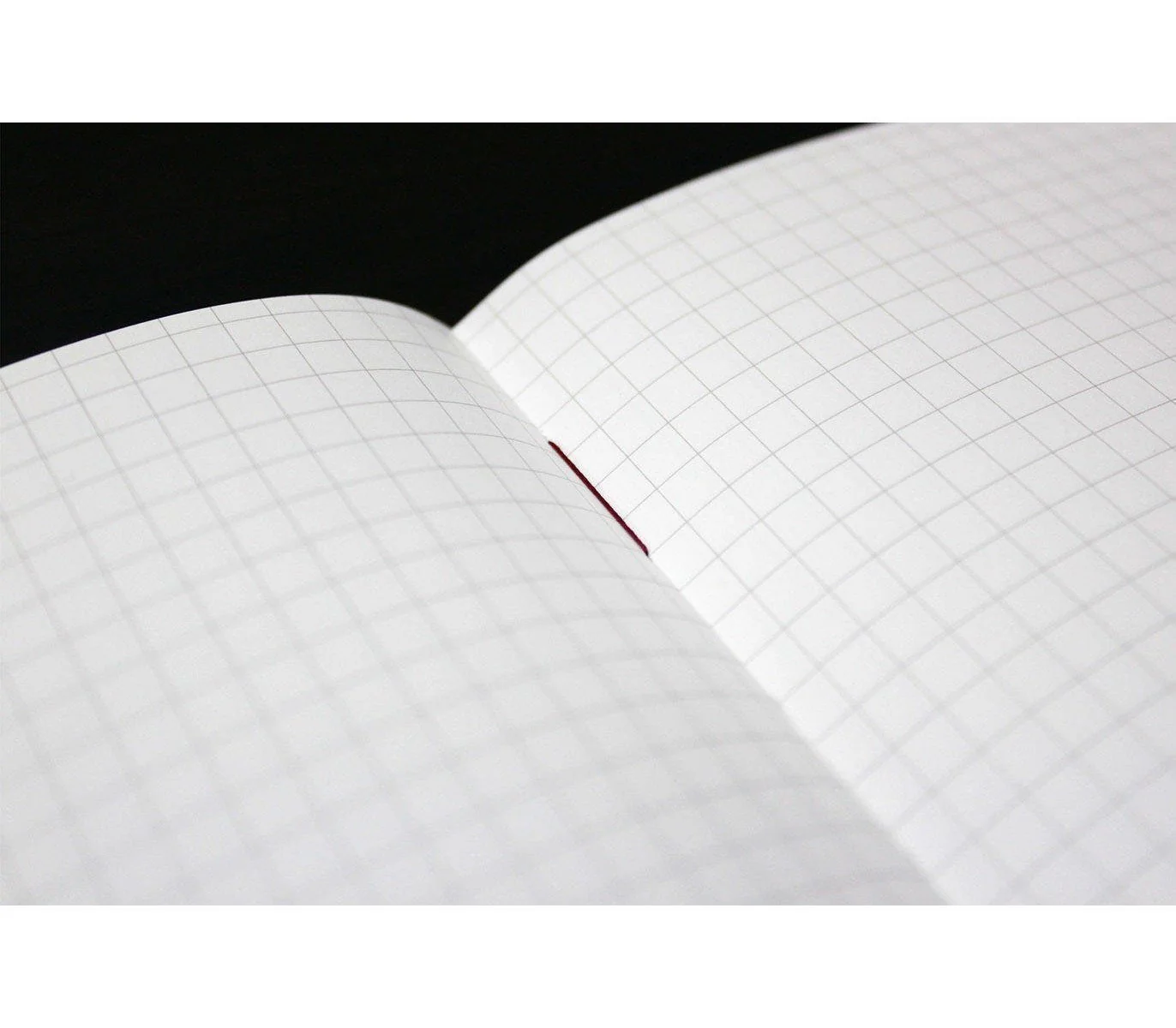 Apica | Cuaderno Premium A6 Silky Red (Cuadros) - Image 3