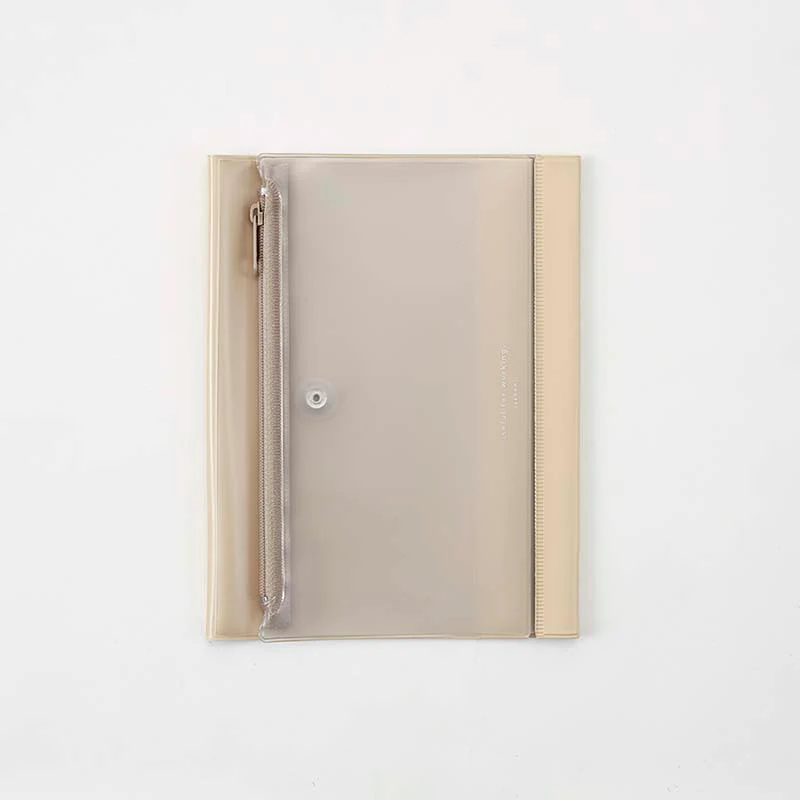 Daigo | Funda Estuche de Plástico Isshoni B6 Beige