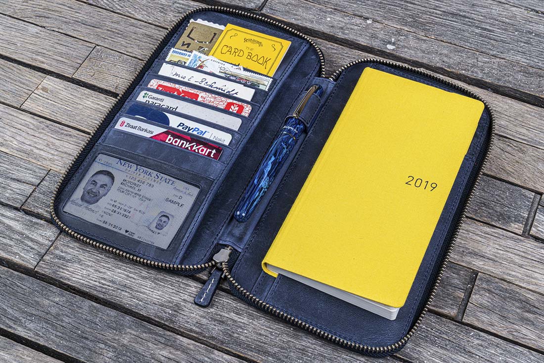 Galen Leather | Funda Leather Zippered Hobonichi Weeks Cover Crazy Horse Navy Blue - Image 3