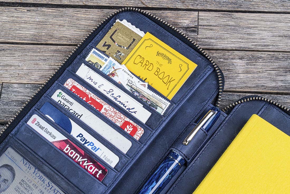Galen Leather | Funda Leather Zippered Hobonichi Weeks Cover Crazy Horse Navy Blue - Image 6