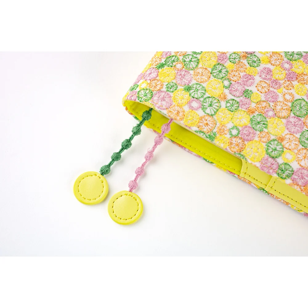 Hobonichi | Agenda Hobonichi Cousin A5 Mina Perhonen: skyful (Yellow) 2026 - Image 6