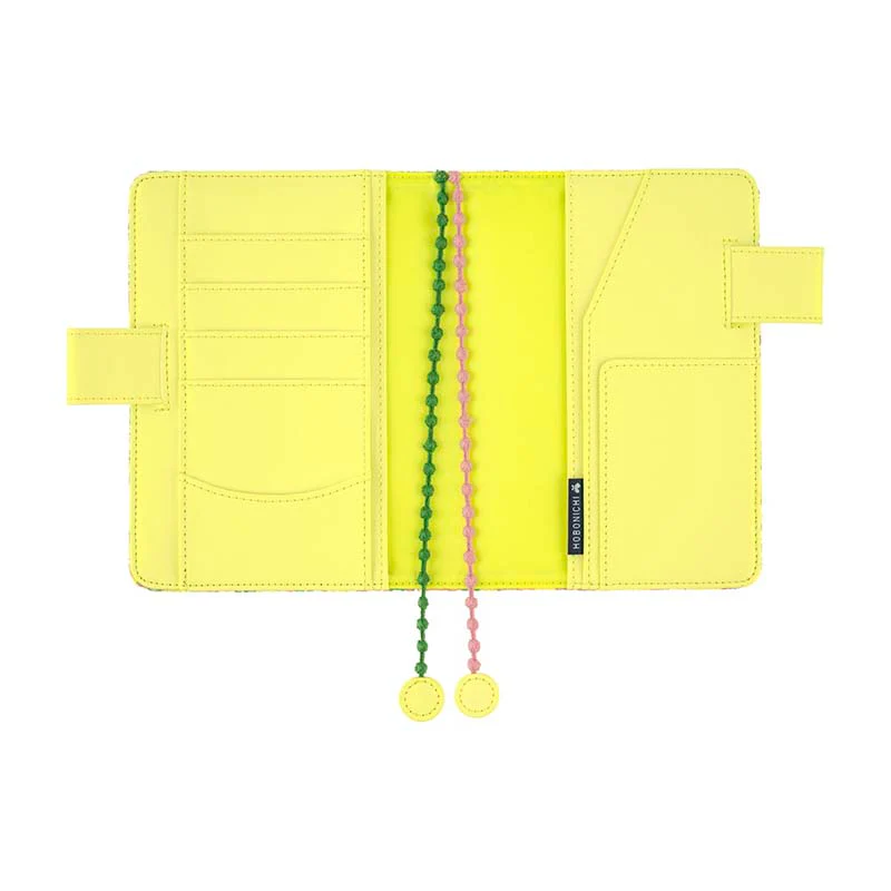 Hobonichi | Agenda Hobonichi Techo A6 Mina Perhonen: skyful (Yellow) 2026 - Image 4