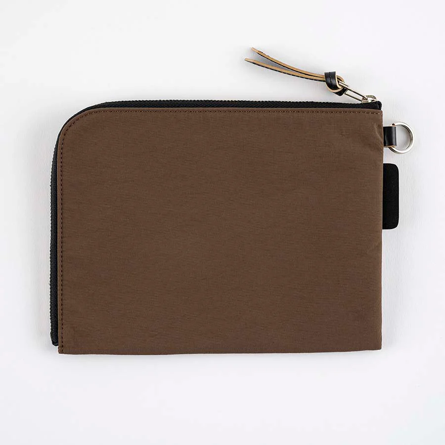 Hobonichi | Estuche Tragen Flat Pouch A6 Brown - Image 3