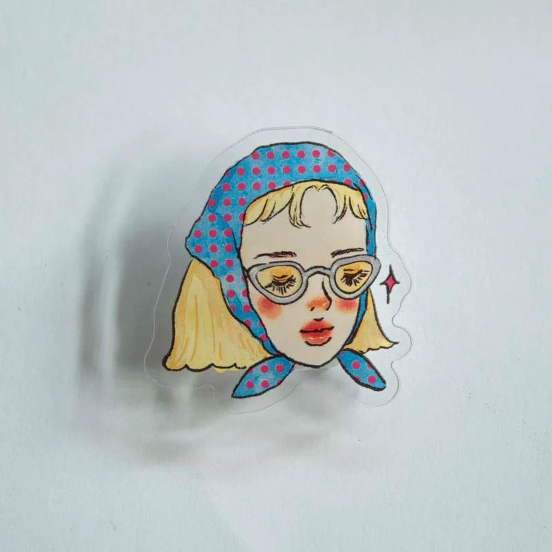 La Dolce Vita | Clip Acrílico Head Scarf Girl