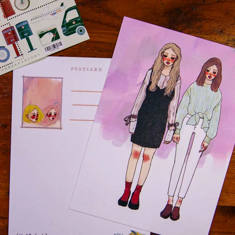 La Dolce Vita | Postal Red Friends