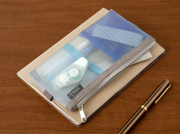 Midori | Estuche Book Band B6 - A5 de Malla Light Blue - Image 7