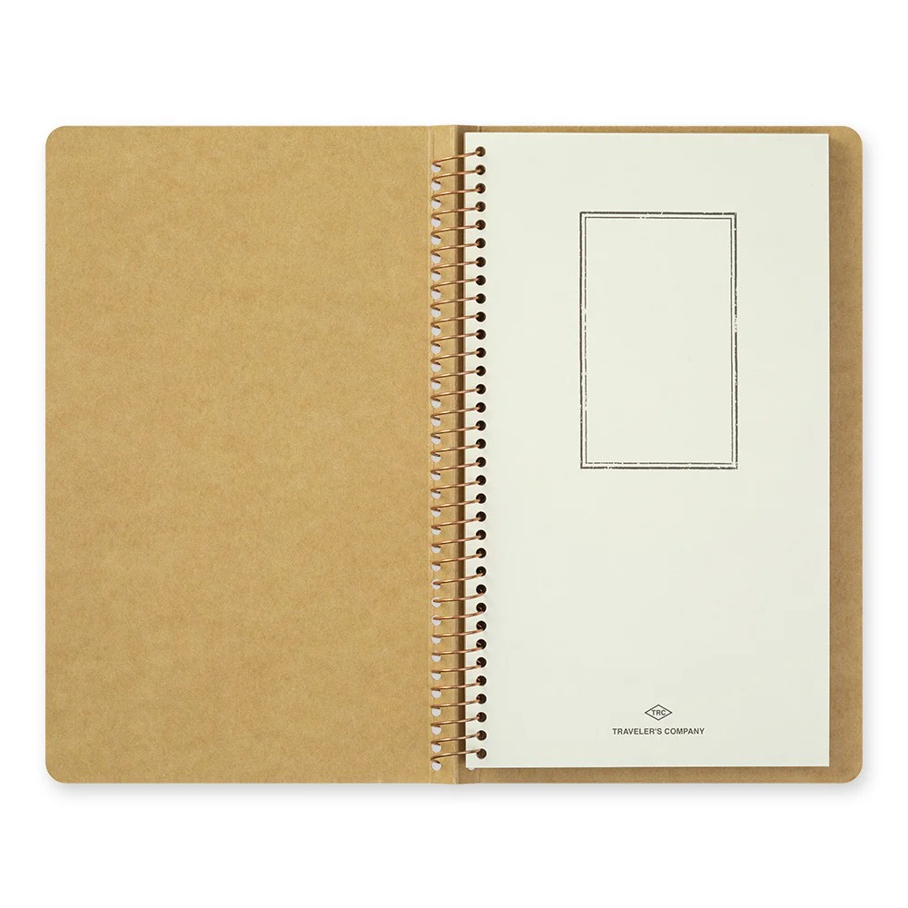 Traveler's Company | Cuaderno con Espiral A5 Slim Porta Tarjetas - Image 4
