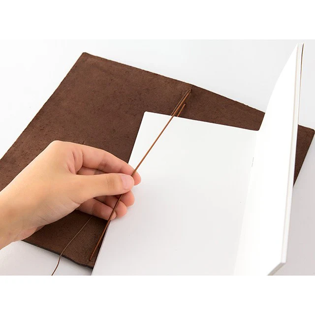 Traveler's Company | Cuaderno Traveler's Notebook Regular Brown - Image 2