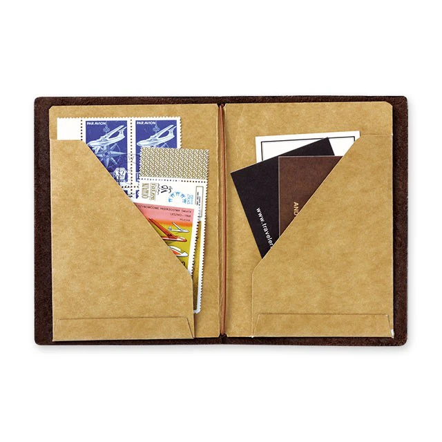 Traveler's Company | Recambio Passport 010 Carpeta Kraft - Image 3