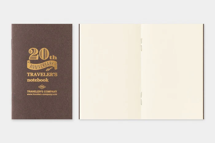 Traveler's Company | Set Cuaderno Traveler's Notebook Card 20º Aniversario Black - Image 17