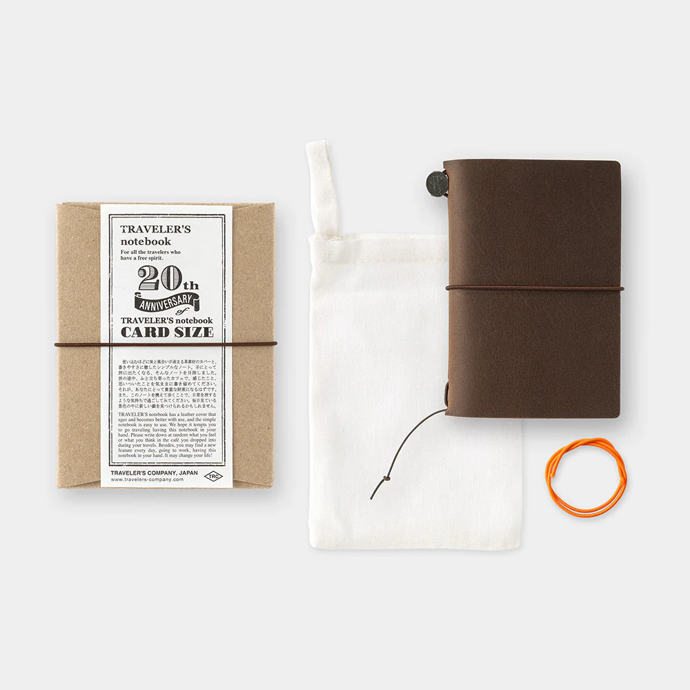 Traveler's Company | Set Cuaderno Traveler's Notebook Card 20º Aniversario Brown - Image 3
