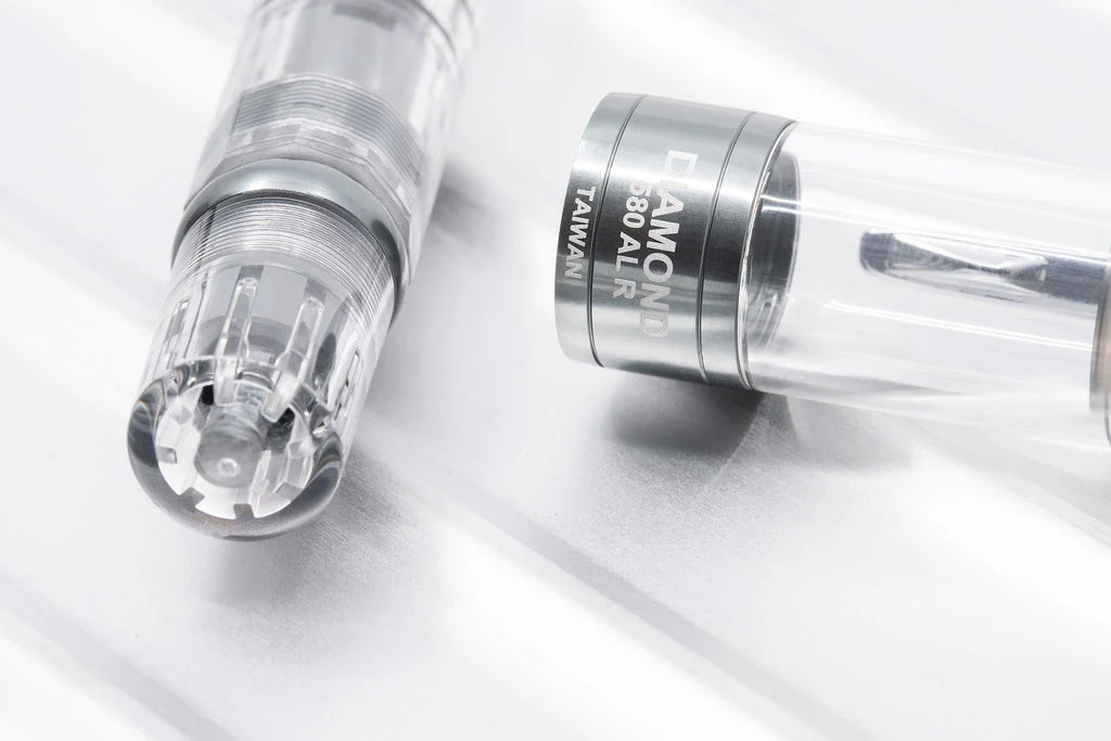 TWSBI | Pluma Estilográfica Diamond 580 ALR Nickel Gray EF - Image 5