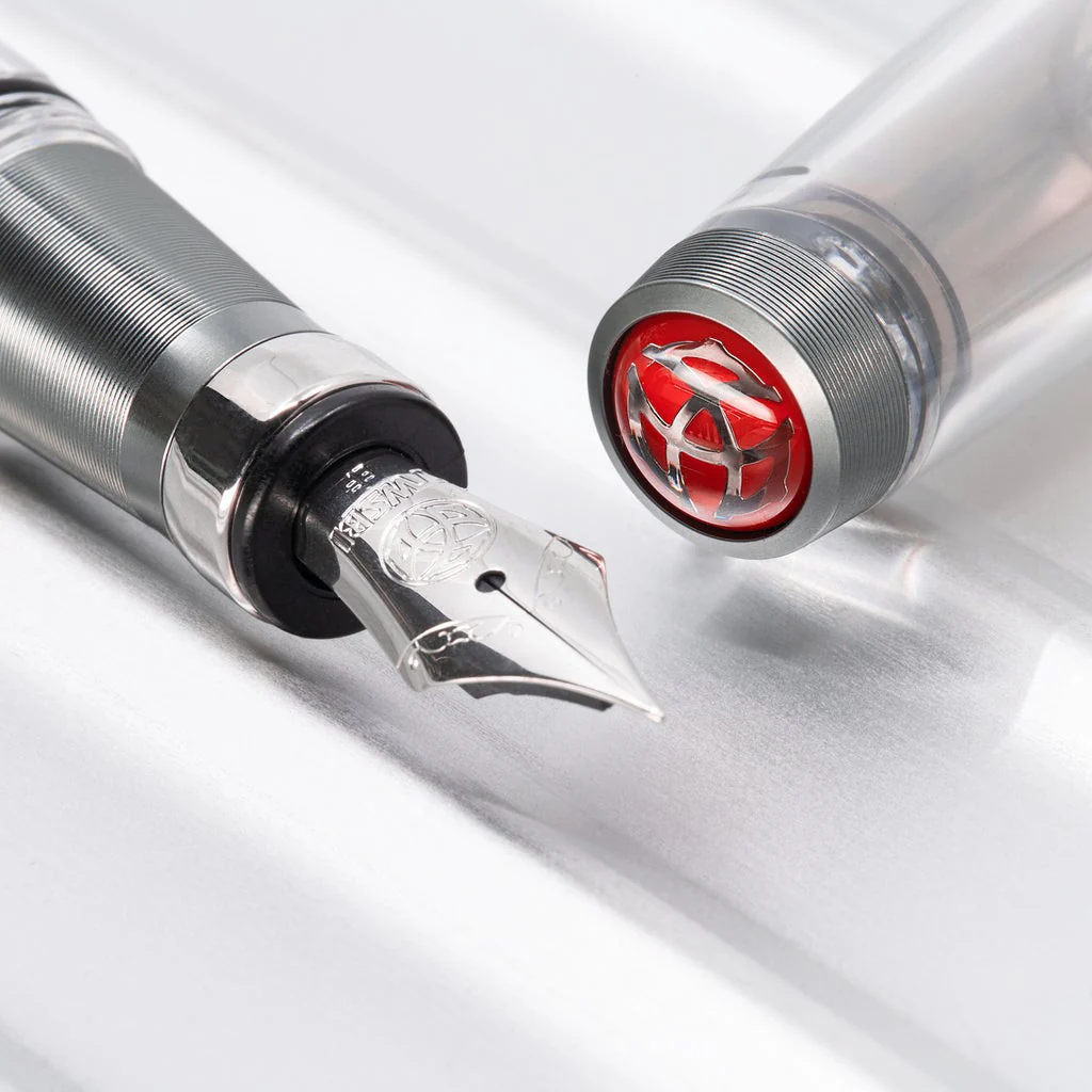 TWSBI | Pluma Estilográfica Diamond 580 ALR Nickel Gray EF - Image 7